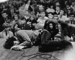 Jim Morrison collasped on stage